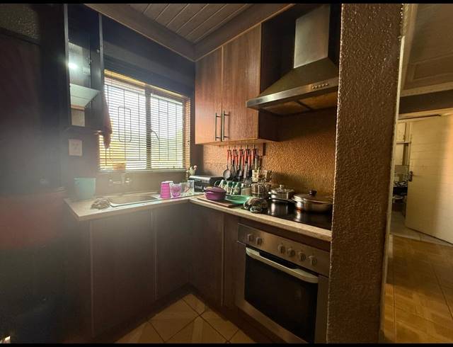 3 BEDROOM HOUSE FOR SALE IN BOITEKONG